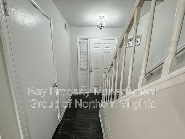 Foto del edificio - 2919-C S Woodstock St