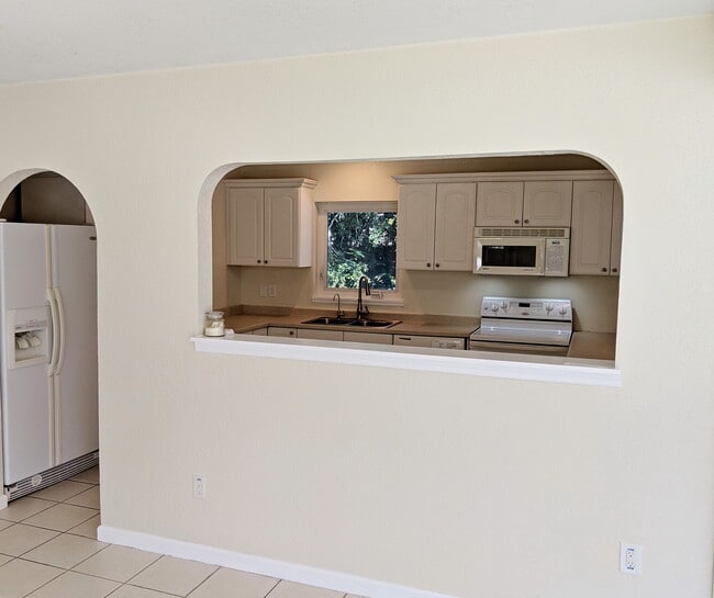 Building Photo - 234 Union St