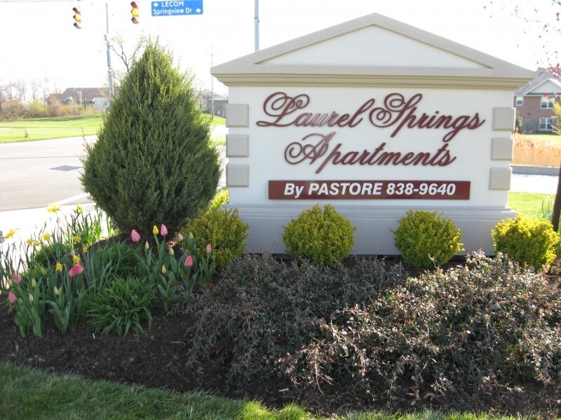 Building Photo - 4608 Meadowview Dr