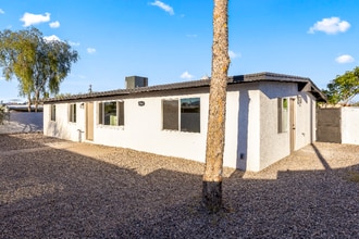 Building Photo - 4541 S 18th Ave