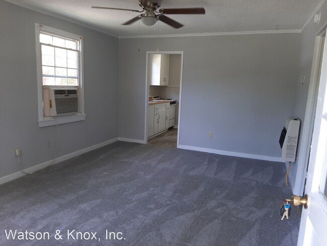 Foto del edificio - 315-315 Rose Ln