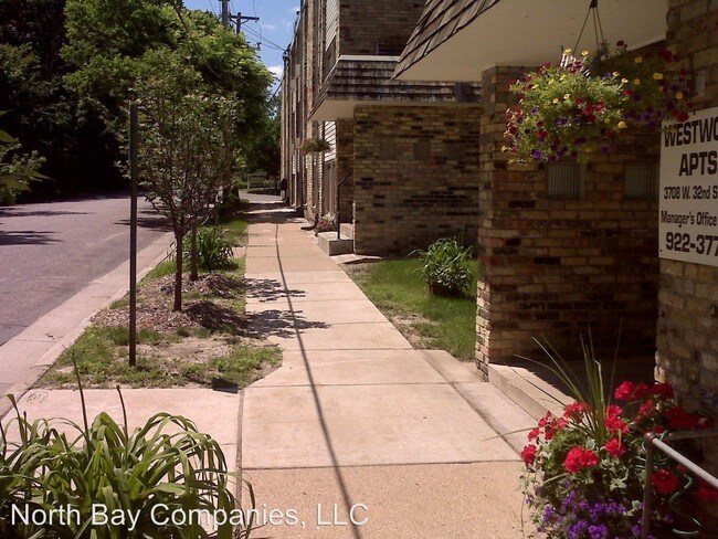 Foto del edificio - 3708-3720 W 32nd St