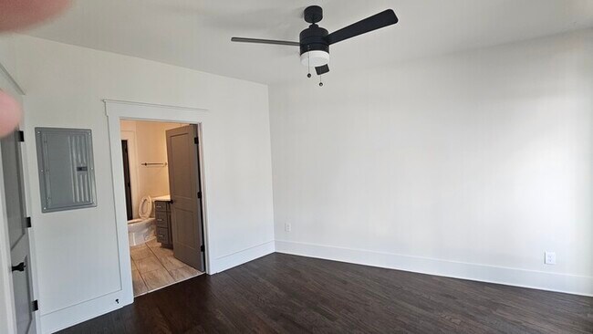 Foto del edificio - Simple & Stylish 1BR, 1BA Home