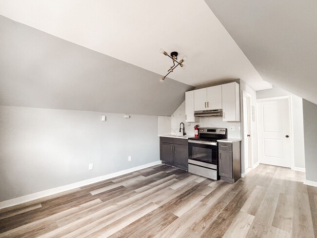 Building Photo - 58 Voorhees St