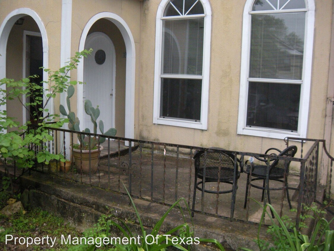 Primary Photo - 1607 Palma Plaza