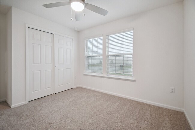 Foto del edificio - 8302 Hawkes Meadow Dr