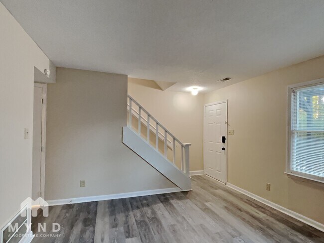 Foto del edificio - 1501 Gorman St