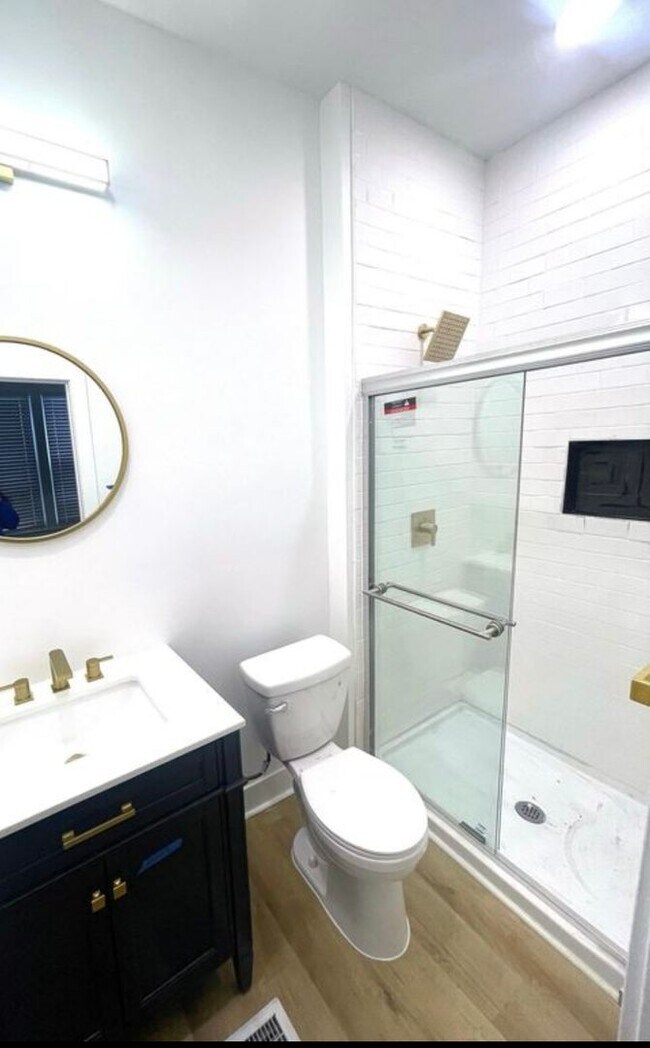 Building Photo - Renovated with Modern Upgrades