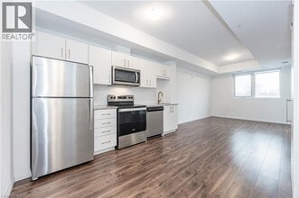 Building Photo - 108 Garment St