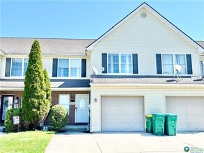 Building Photo - 1319 Mohr Cir