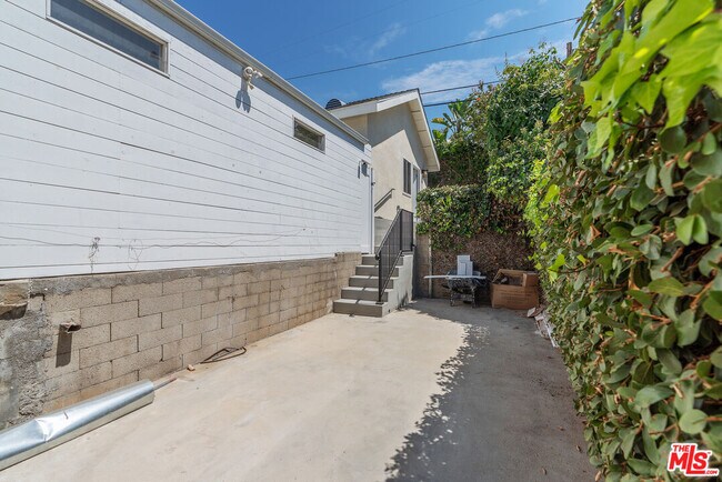 Building Photo - 4632 Mioland Dr