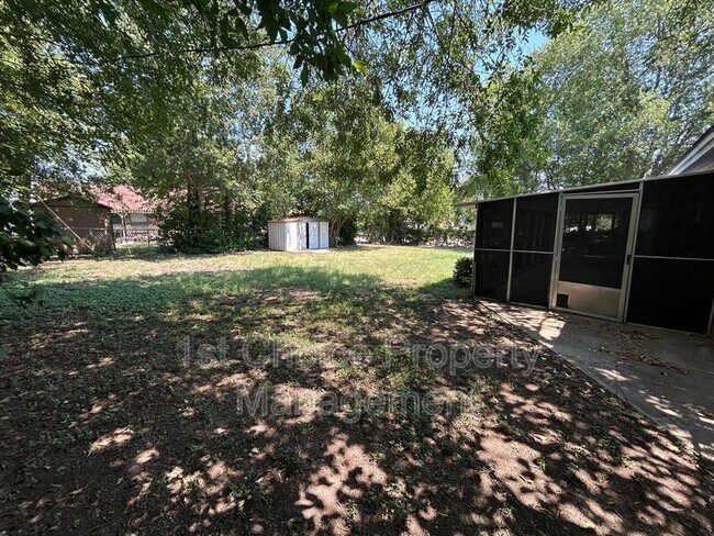 Building Photo - 6053 Ridgecrest Dr