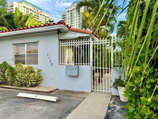 Foto del edificio - 1130 NE 81st St