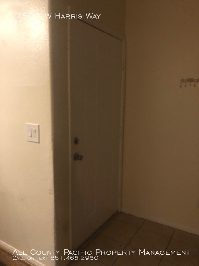 Building Photo - 17507 W Harris Way