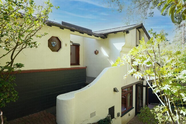 Foto del edificio - Berkeley Hills Beauty!