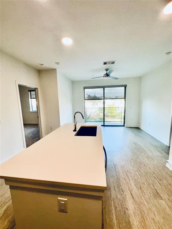 Foto principal - 6400 Washington St