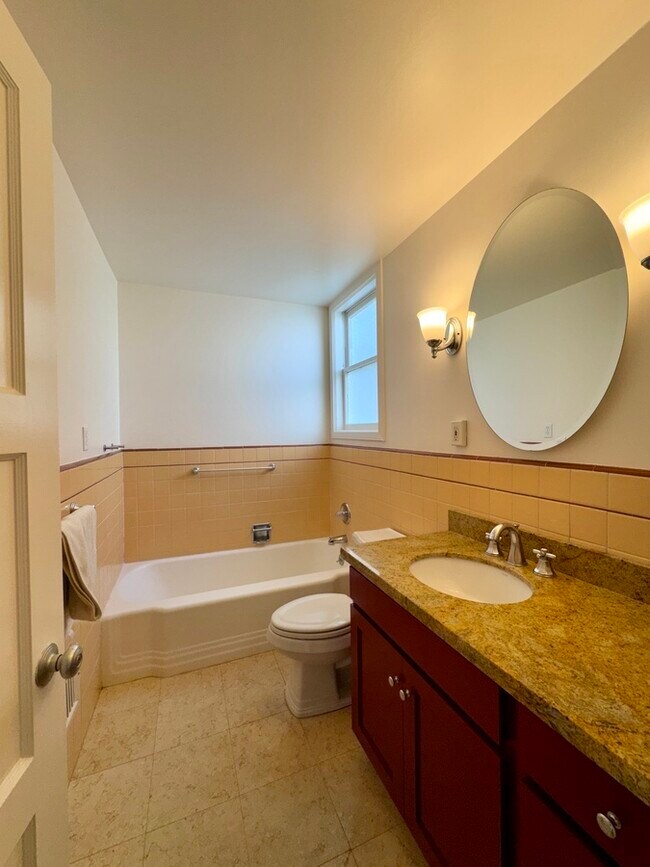 Building Photo - Golden Gate Heights - Ideal location - Top...