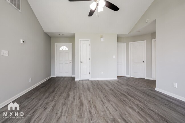 Foto del edificio - 403 Sunny Field Ct