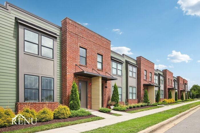 Primary Photo - 1001 Lifford Ln