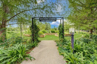 Building Photo - 1516 Bonnie Brae St