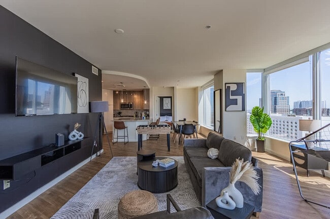 Building Photo - 101 N 1st Ave