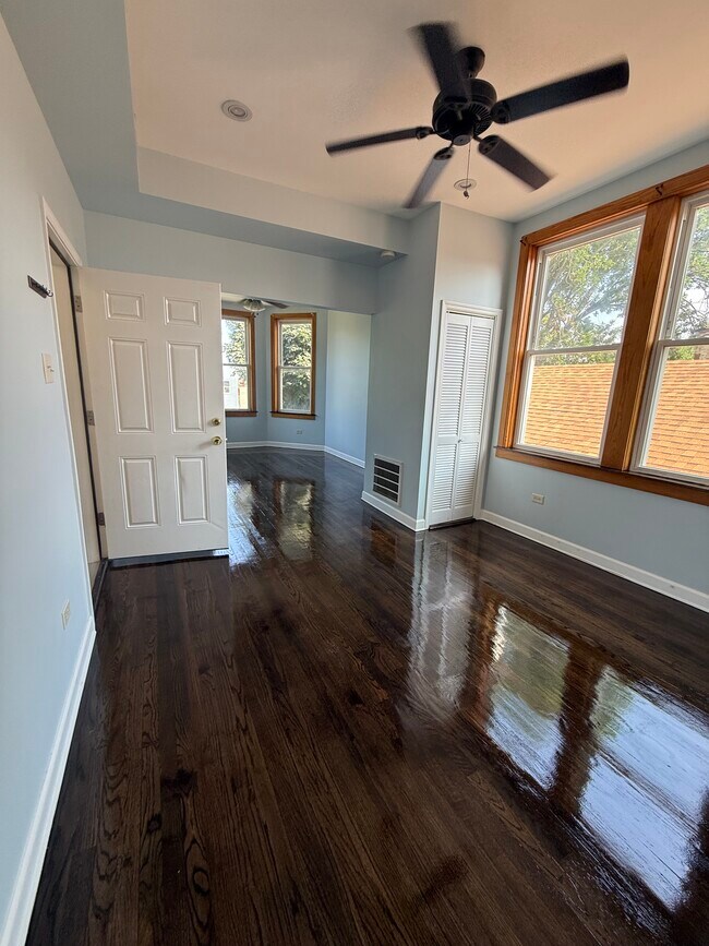 Foto del edificio - 546 N Saint Louis Ave