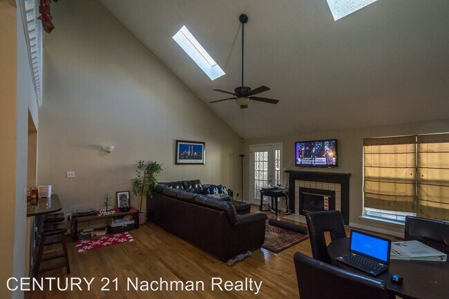 Foto del edificio - 3 br, 2.5 bath House - 529 Kristy Court