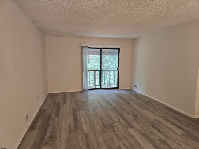 Building Photo - 128 Liberty Ct