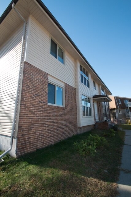 8006 - 8013 South 48th Avenue - 8006-8013 S 48th Ave