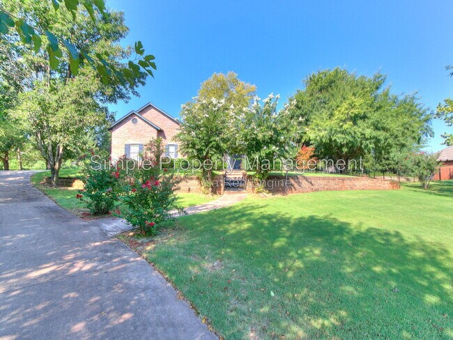 Foto del edificio - 10709 Green Valley Rd