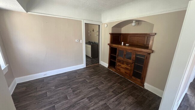 Foto del edificio - 2421-2423-2423 W Finn Pl