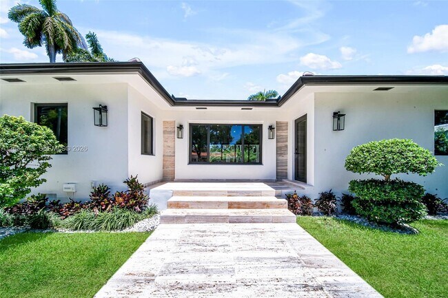 Photo - 899 NE 71st St (Miami, FL) House