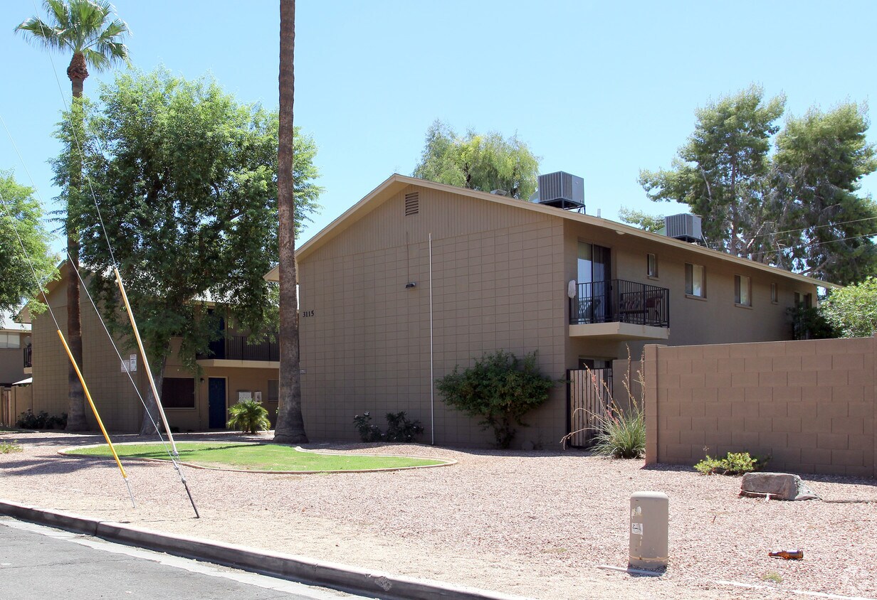 Foto del edificio - 3115-3119 E Fairmont Ave