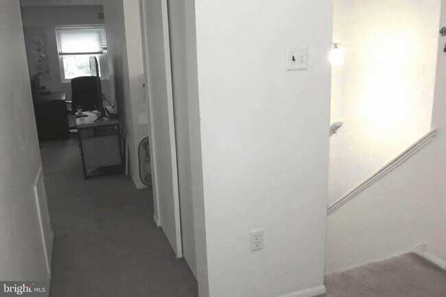 Foto del edificio - 424 Meadowview Ln