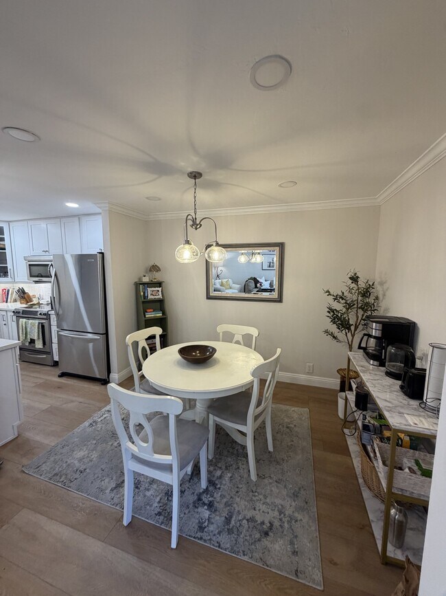 Foto del edificio - 7811 Eads Ave