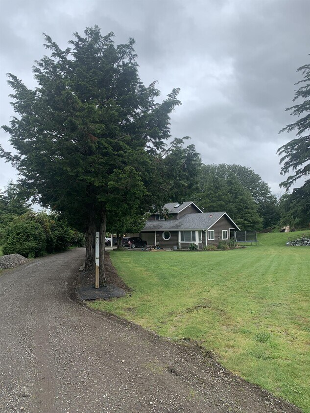 Primary Photo - 402 Arrowhead Ln