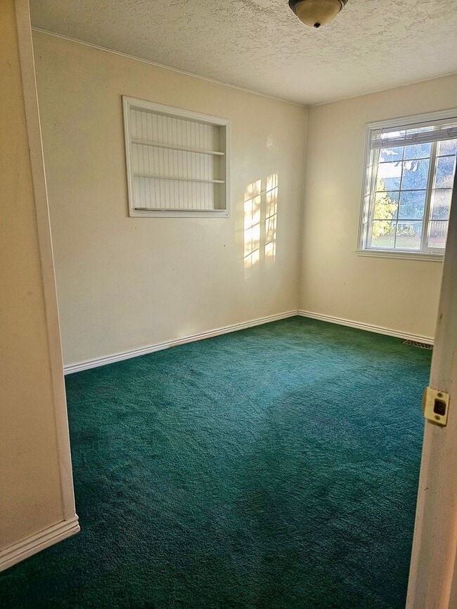 Foto del edificio - Beautiful 3 Bedroom/2.5 Bath in Lolo MT!