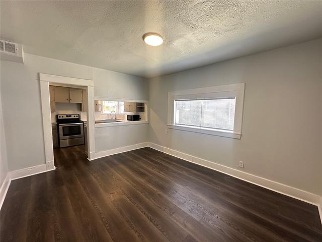 Foto del edificio - 819 N Marsalis Ave