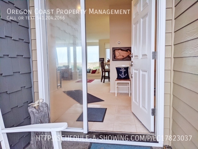 Building Photo - Stunning Ocean Front Furnished Condo