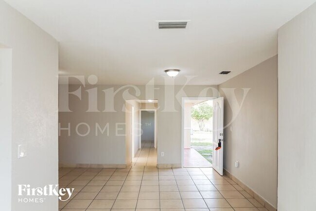 Building Photo - 1031 NW 178th Terrace