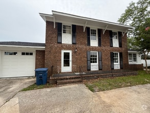 Building Photo - 5918 Woodside Ave