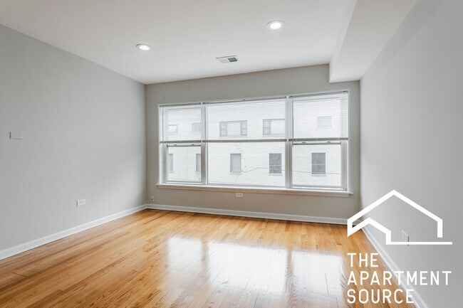 Foto del edificio - 6535 N Mozart St