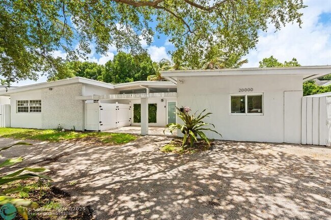 Building Photo - 20000 Highland Lakes Blvd