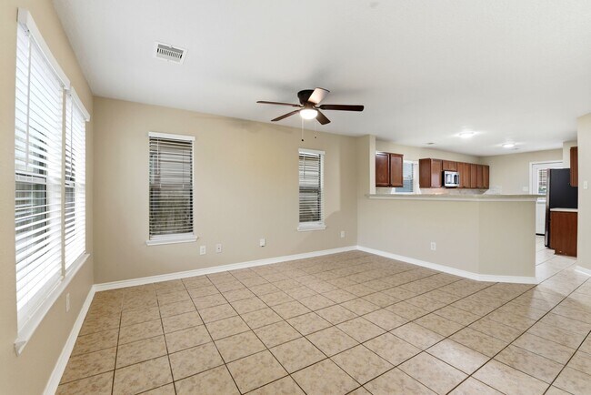 Building Photo - 1230 Grassy View Dr
