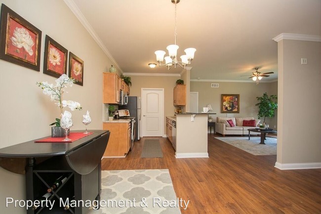 Building Photo - 11232 Professional Park Dr