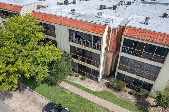 Foto del edificio - 10110 Forum W Dr