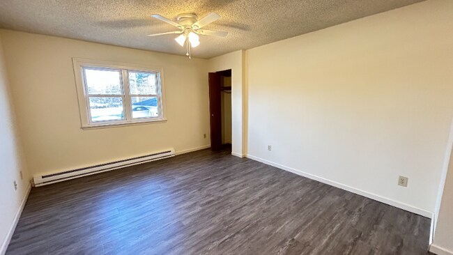 Building Photo - 3736 Carman Rd