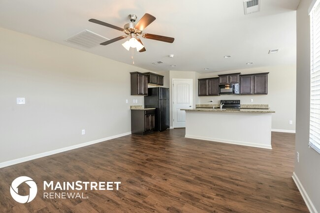 Foto del edificio - 900 Hawthorn Ln