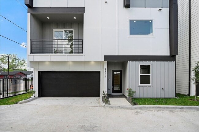 Foto del edificio - 870 W Little York Rd