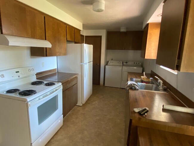 Foto del edificio - 2 bed 1 bath in Hamilton